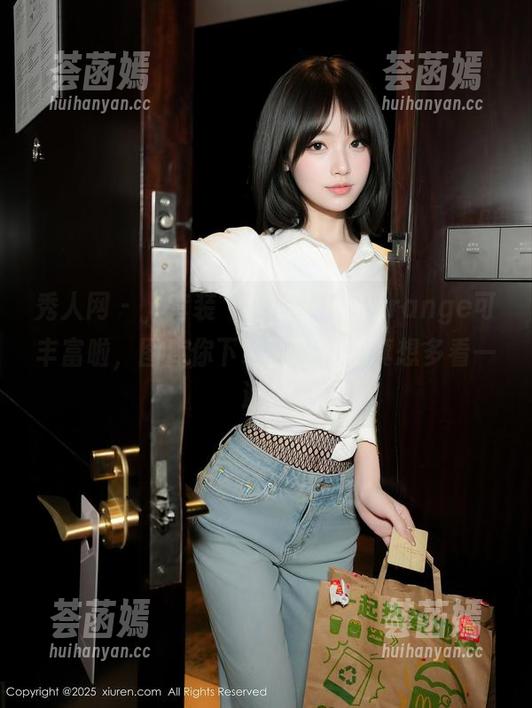 秀人网-小橘子orange 秀人网 - “套装”里的小橘子orange可丰富啦,图库你下载了吗?我真想多看一遍!