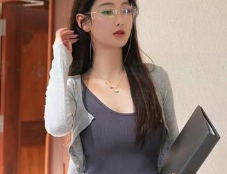 秀人网 – 小狐狸Sica与水手服：原图让人心动的完美契合