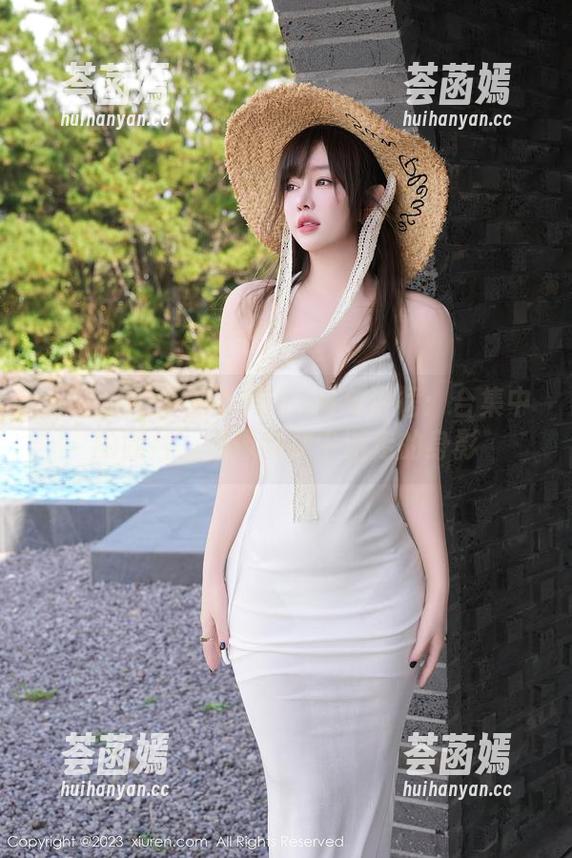 秀人网-李雅柔182CM 秀人网 - 李雅柔182CM与白裙:合集中的图片,好像在梦中游走的身影