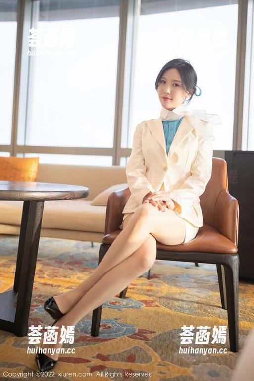 秀人网-白乐乐 秀人网 - 白乐乐的新美图里,白衬衫还是白衬衫,但她怎么看都不一样