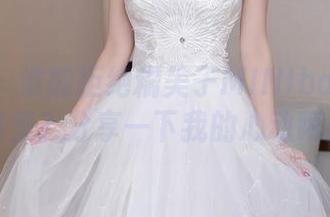 秀人网 – 谁能拒绝糯美子MINIbabe的肉丝写真集？分享一下我的心动瞬间吧！