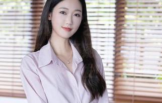 秀人网 – 粉色调调，艺轩来了！更新！看完这些图片我开始怀疑自己是不是该染粉色头发！