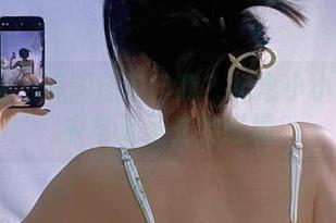 微密圈 – 美图还是自我？纪念小小v的毛衣与无圣光的碰撞