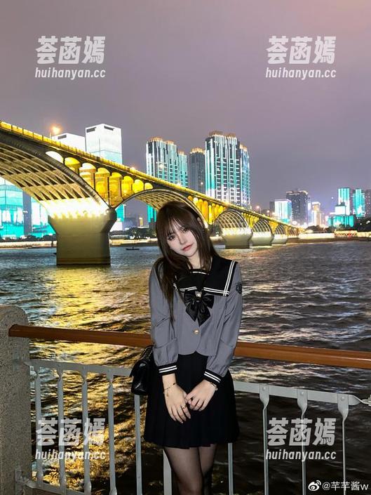 芊芊酱w 想追逐少女梦?免费享用芊芊酱w的作品吧!