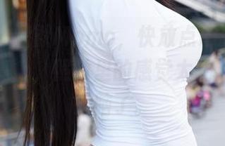 蜜桃社 – 默默Momo，快放点心思在这组甜心写真上，照片里的感觉太让人摸不着头脑了。