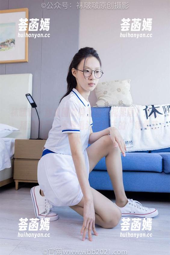 袜啵啵-甜甜圈 袜啵啵 - 甜甜圈的裤里丝(花絮版)之旅:精选段子,来看看这位博主的“锁骨艺术”!
