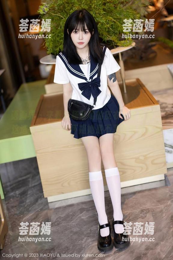 语画界-杨紫嫣 语画界 - 来看看杨紫嫣的皮衣全套写真,这造型让我一度怀疑她是不是刚刚拍完动作片!