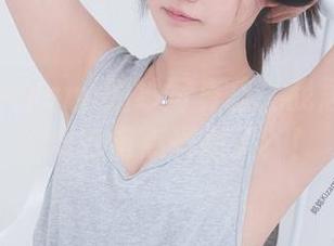 看铭铭kizami婚纱写真集：我居然开始对婚纱有点兴趣了？！