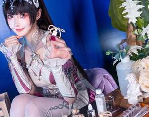 露儿大魔王的粉色美图合集，真心觉得有点过于甜腻了，还是忍不住多看一眼。