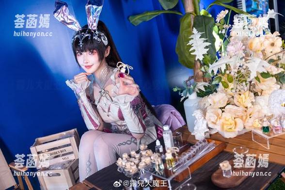 露儿大魔王 露儿大魔王的粉色美图合集,真心觉得有点过于甜腻了,还是忍不住多看一眼。