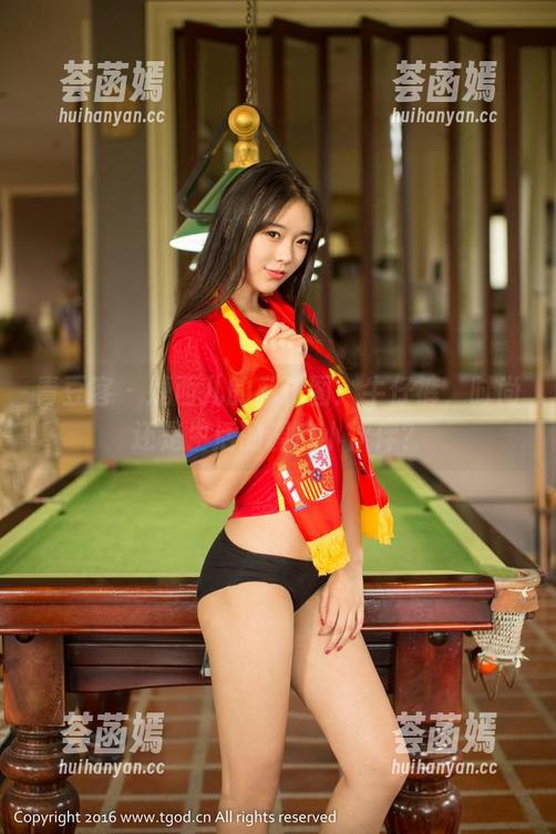 青豆客-婕西儿 青豆客 - 婕西儿的私拍图:牛仔裤,时尚还是生活的调皮小伙伴?